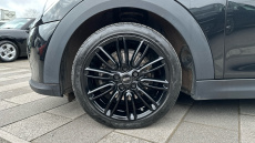 MINI Hatchback 1.5 Cooper Exclusive 3dr Auto Petrol Hatchback